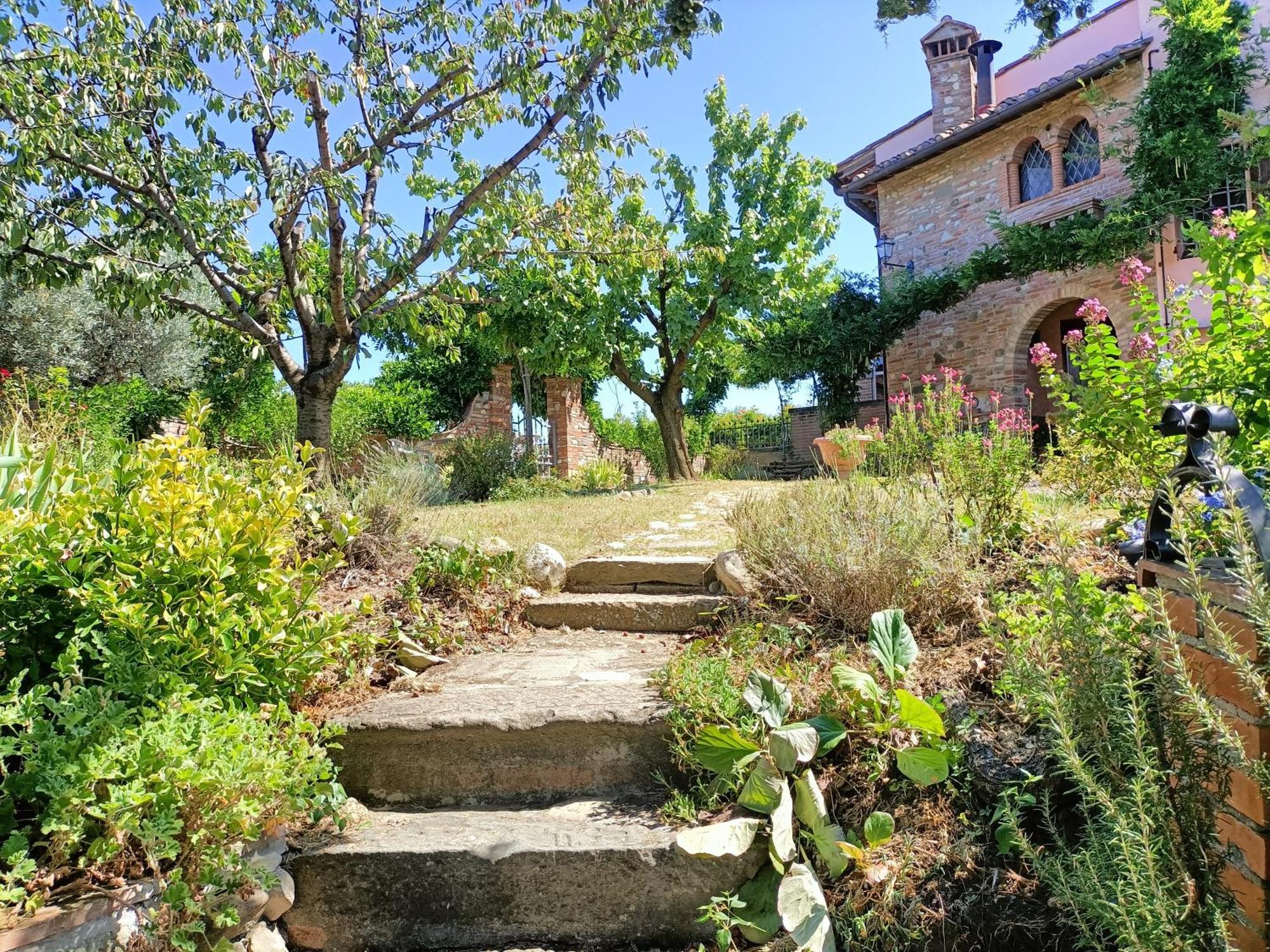 Nido Di Rondine Apartment Montespertoli Luaran gambar